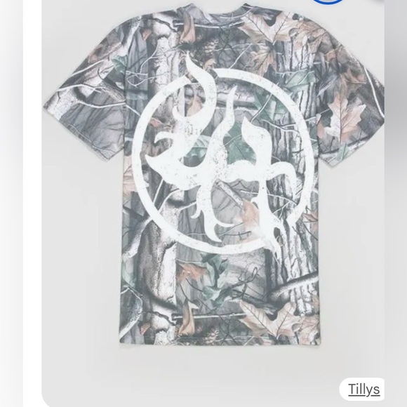 Other - Lost Hills Camo shirt sleeve t-shirt NWT size M